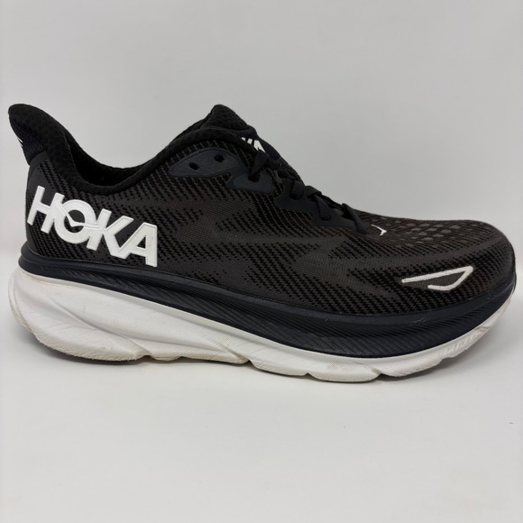Hoka Shoes - Hoka Clifton 9 Womens Size 10 Black White Athletic Running Shoes (1127896 BWHT)